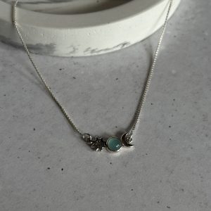 Conjunto luna y estrella con calcedonia