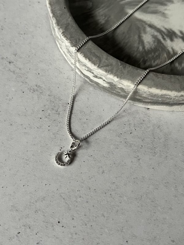 Conjunto mini dije luna y estrella - Imagen 2